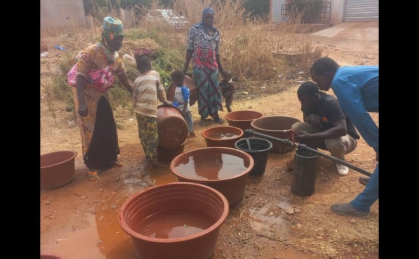 Marzo 2025 – IN MALI –  UN NUOVO POZZO A TITIBUGO VILLAGGIO SITUATO A NORD – EST DELLA CAPITALE BAMAKO. ” A RIVEDER LE STELLE – ODV PER L’AFRICA”